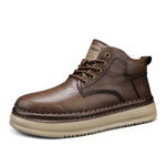 Men's retro chukka boots by Yeha Maison featuring brown leather uppers and classic lace-up design.