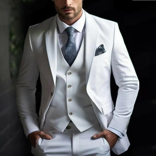 Men's slim-fit three-piece banquet suit by Yeha Maison, featuring a tailored jacket, vest, and matching trousers in classic style.