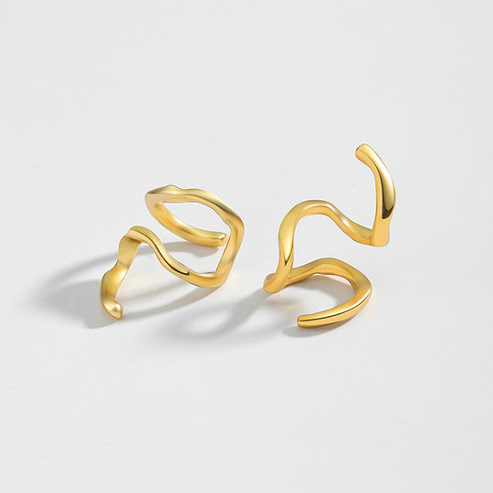 Sterling silver women's earrings with irregular line design from Yeha Maison jewelry collection.