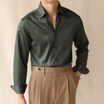 Yeha Maison one-piece collar long-sleeve shirt, stylish tops with a fitted design and classic collar, shown on a model.