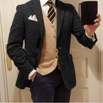 Yeha Maison slim herringbone blazer featuring a tailored fit and classic pattern, suitable for professional or casual wear.
